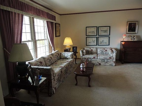 4th image of 1163 Henlon Cir