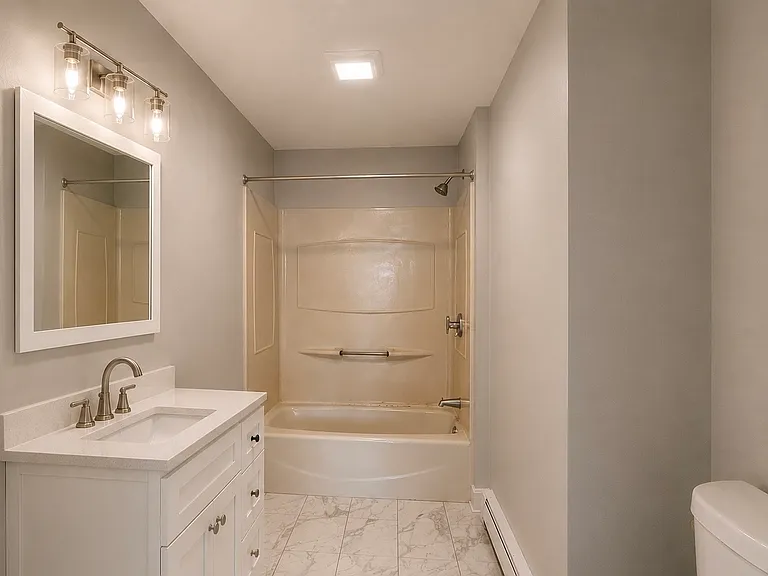 248 W Elm St #1 — Photo 8
