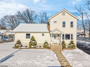 1996 Barnett St, Rahway City, NJ 07065
