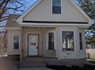 228 Harwood St, Joliet, IL 60432