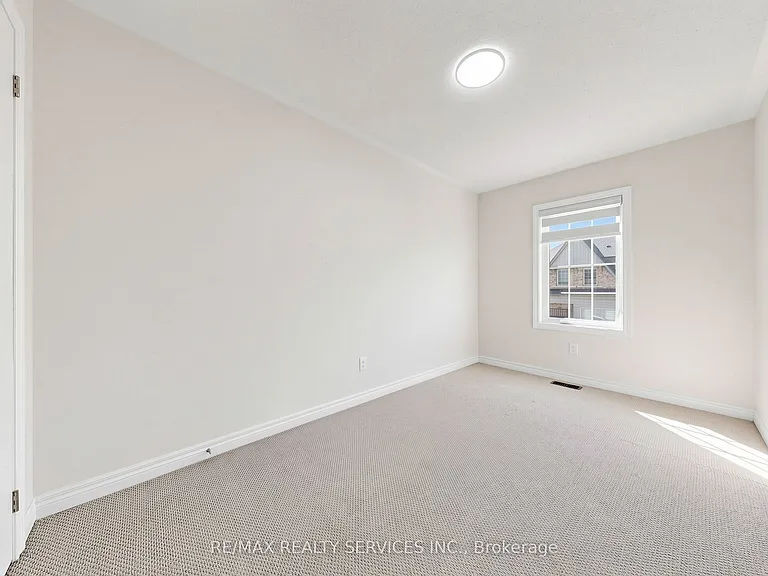 19 Sea Drifter Cres — Photo 33