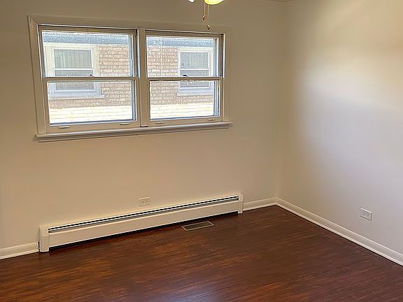 3rd image of 443 Oglesby Ave