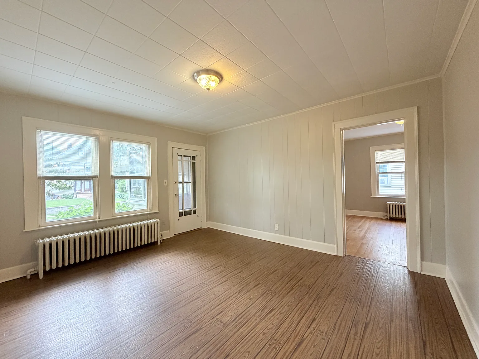 2 bed, 1250 sqft, $2,100 — Photo 3
