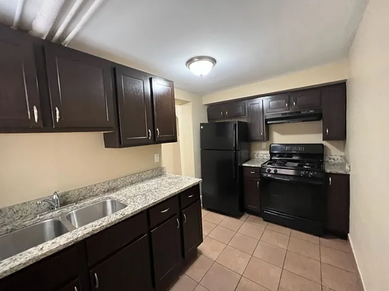 2449 72nd Ct — Photo 7