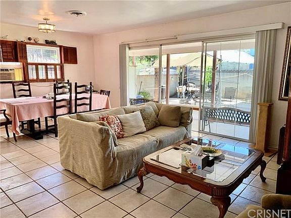 5th image of 8107 Cedros Ave
