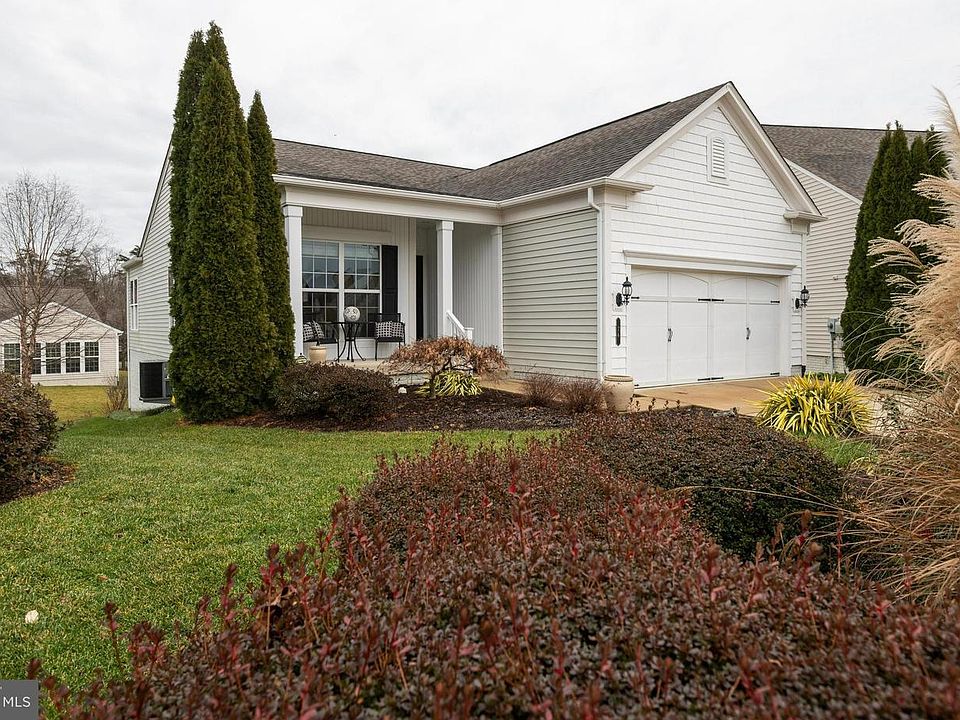 1st image of 76 Table Bluff Dr