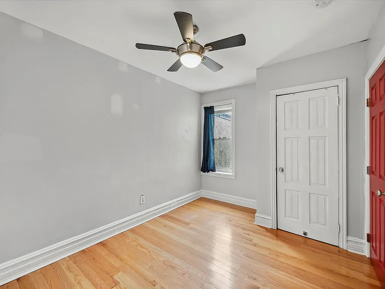 1730 Monument St — Photo 20