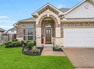 305 Bordeaux Ct, Alvin, TX 77511