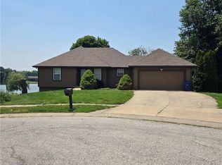 1815 Holt Ct, Liberty, MO 64068