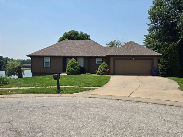 1815 Holt Ct, Liberty, MO 64068