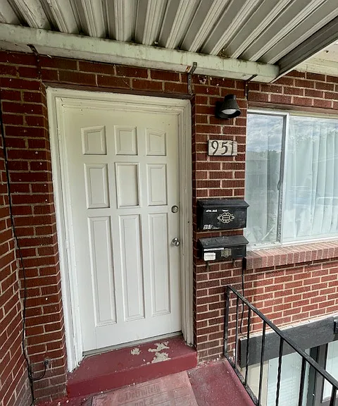 951 E Logan Ave #A — Photo 1