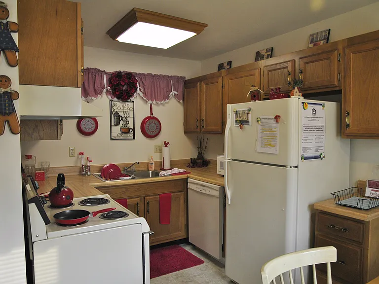Londontowne and Robinwood Apartments — Photo 10