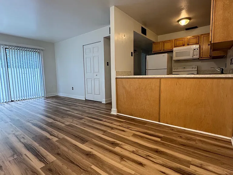 117 Berry St #3 — Photo 5