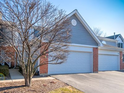 713 Hoover Dr, Carol Stream, IL, 60188