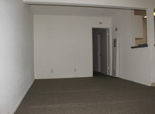 933 S Roberts St APT 6, Anaheim, CA 92802