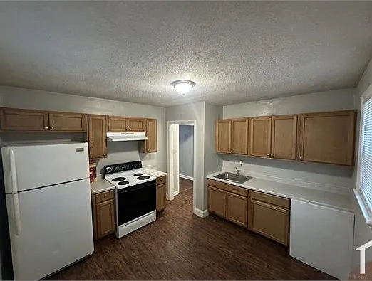 1120 Junia Ave — Photo 6