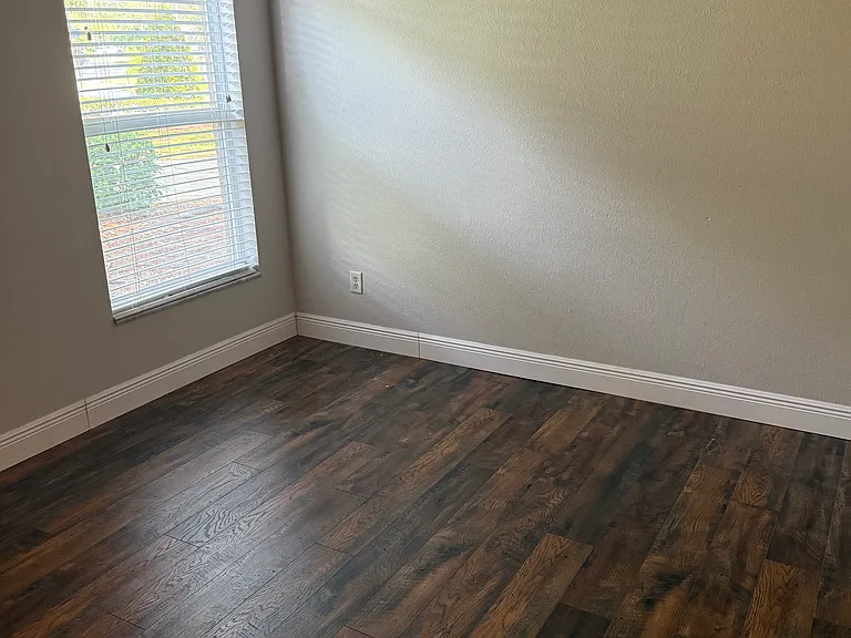 720 Pickfair Ter — Photo 16