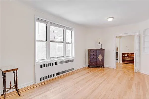 Rented by Century 21 Metropolitan | media 6