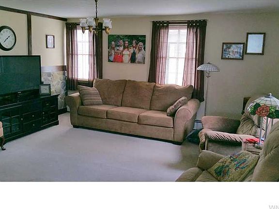 3rd image of 387 E Sterling Ave