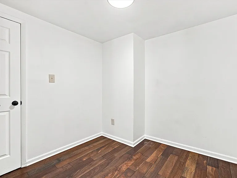 2846 Amber St — Photo 9
