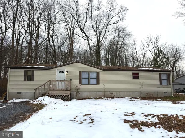 313 E Cherry Dr, Magnolia, DE 19962