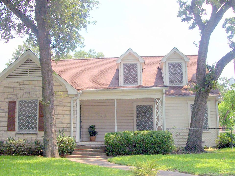 Front of this charming 1.5 story home 