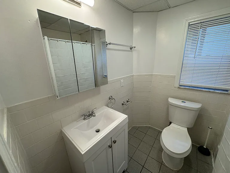 35 Cameron Ave #2L — Photo 19