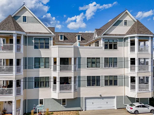 22 K Street #301, Hampton, NH 03842