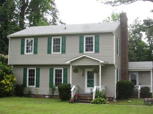 218 Dogwood Dr, Washington, NC 27889