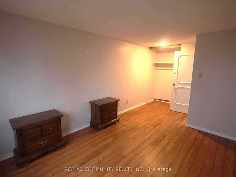 172 A Bellamy Rd N — Photo 21