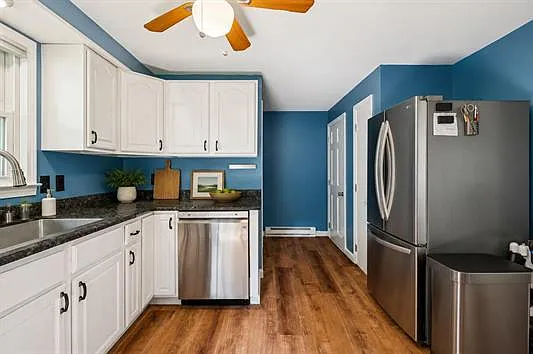 2 bed, 1.5 bath, $2,100 — Photo 2