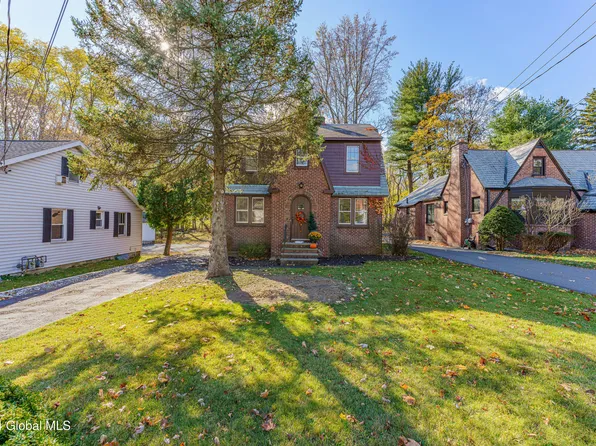 212 Menands Road, Loudonville, NY 12211