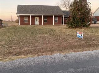 126 NE Uvon Ln, Elgin, OK 73538