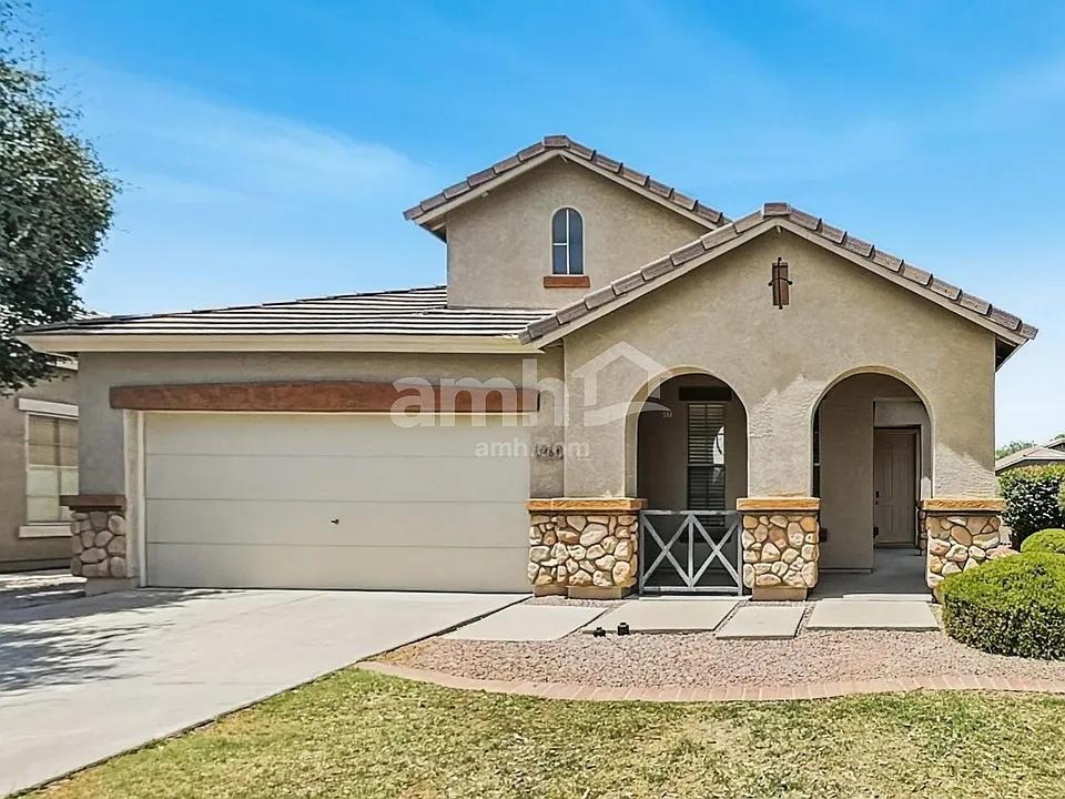 3464 E Packard Dr