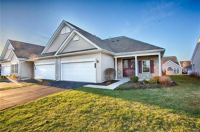 1st image of 106 Moor Dr