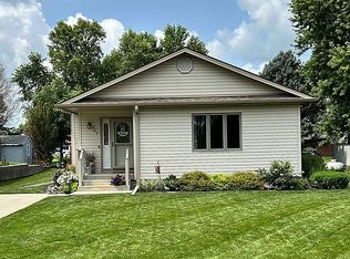 207 Maple St, Snyder, NE 68664