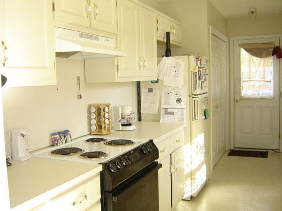 3rd image of 324 Lee Road 2041