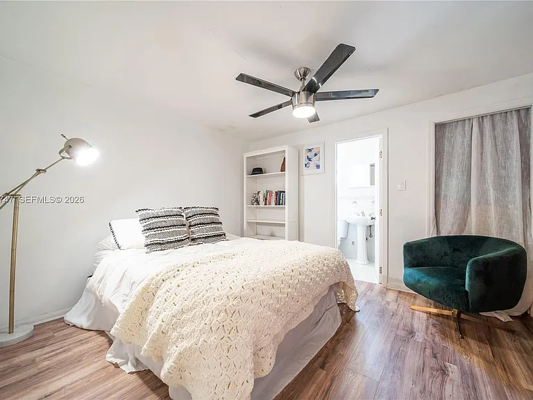 2421 SW 26th Ln — Photo 21