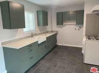 11643 Acacia Ave APT D, Hawthorne, CA 90250