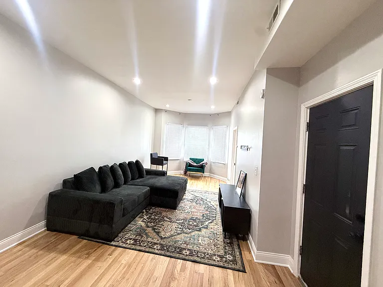 3008 E 81st St #2 — Photo 11