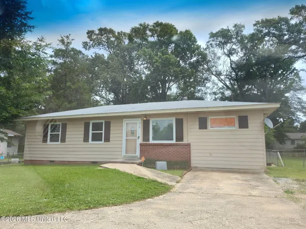 214 Oak Park Dr, Pearl, MS 39208