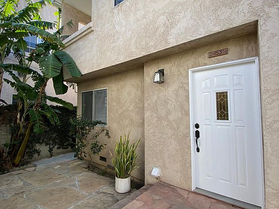 2nd image of 2453 Barry Ave #3/4