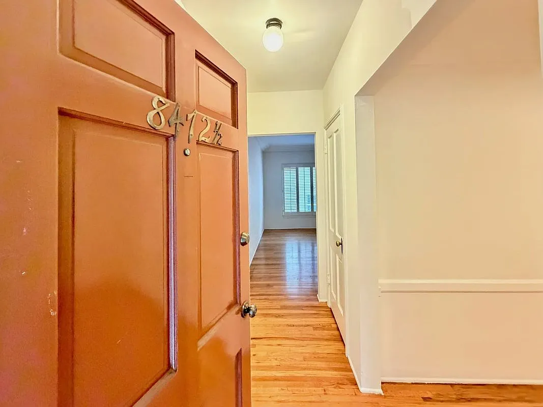 1 bed, 1.0 bath, 800 sqft, $2,995 — Photo 2
