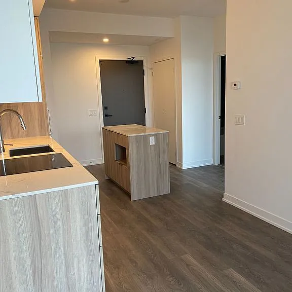 15 Holmes Ave #2907 — Photo 4
