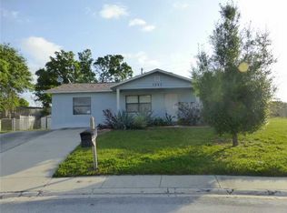 7945 Foxwood Dr, New Port Richey, FL 34653