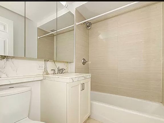 5th image of 205 E 85th St APT 4F
