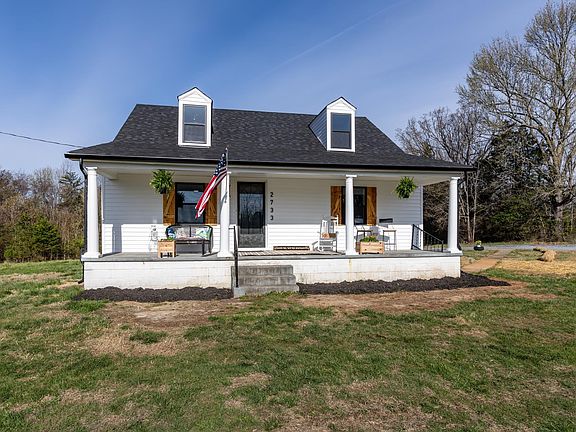 5th image of 2733 Cedar Lane Rd