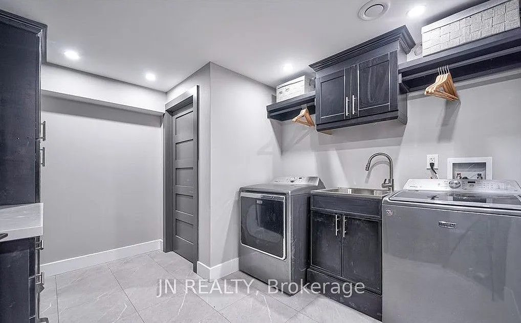 1 bed, $2,000 — Photo 3