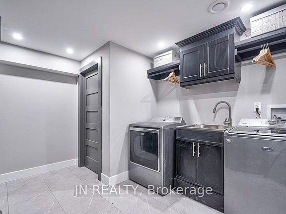 3rd image of 3264 Charleston Side Rd #Basement