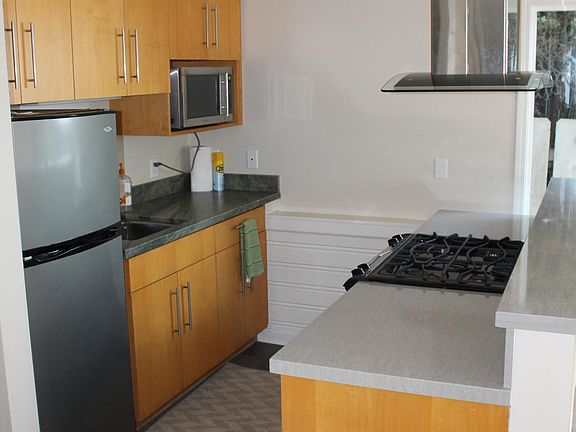 5th image of 4578 Santa Monica Ave